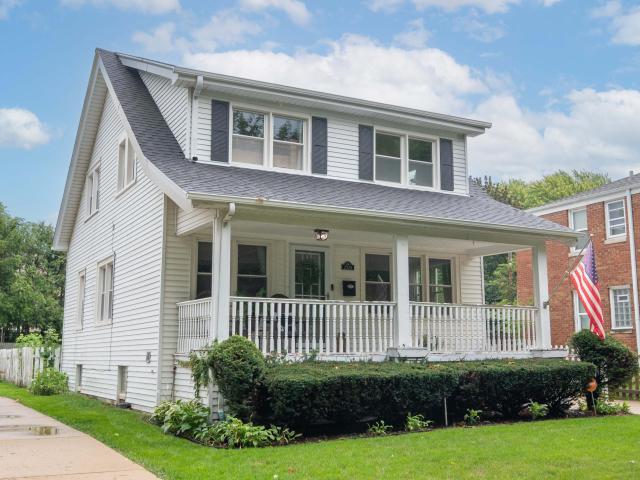 2924 N 74th St