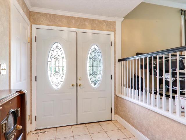 2924 Capen Drive