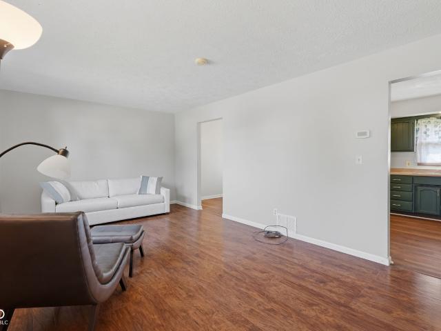 2924 Fox Pointe Drive