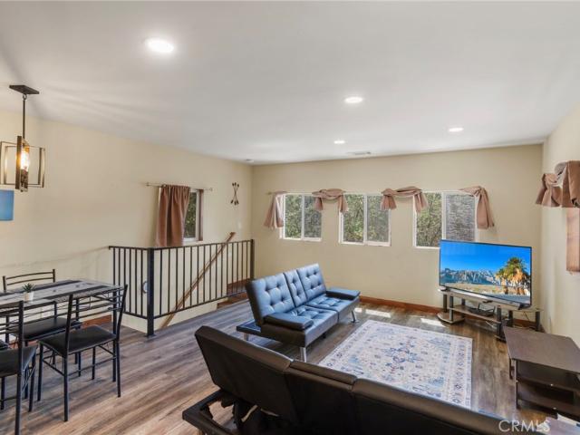 29251 Lake Brook