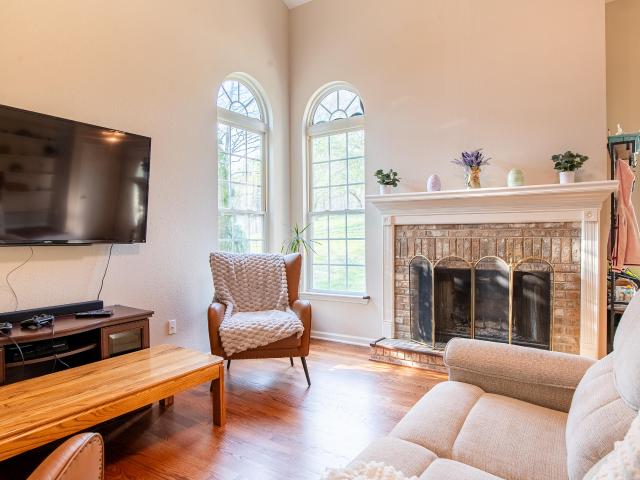 2925 Gold Point Circle S