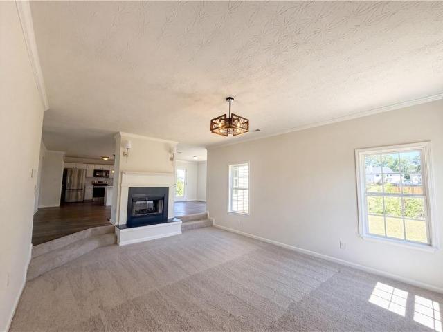2925 Lake Port Drive