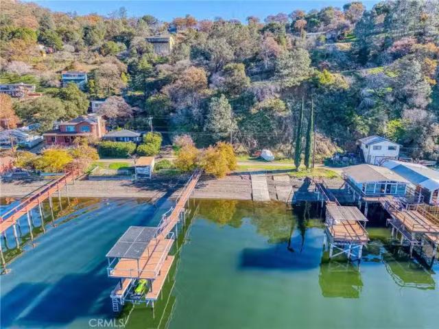 2925 SILVERADO LN, CLEARLAKE, CA 95422