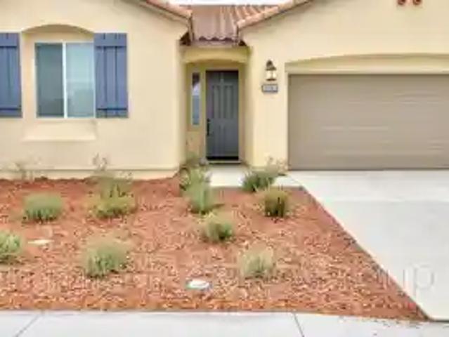 29261 Glasgow, 3 beds, 3 full baths