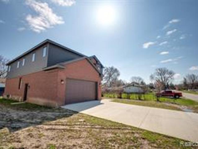 2921 Walsh Drive