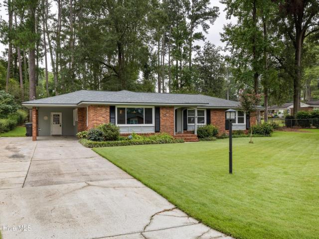 2922 Stratford Drive