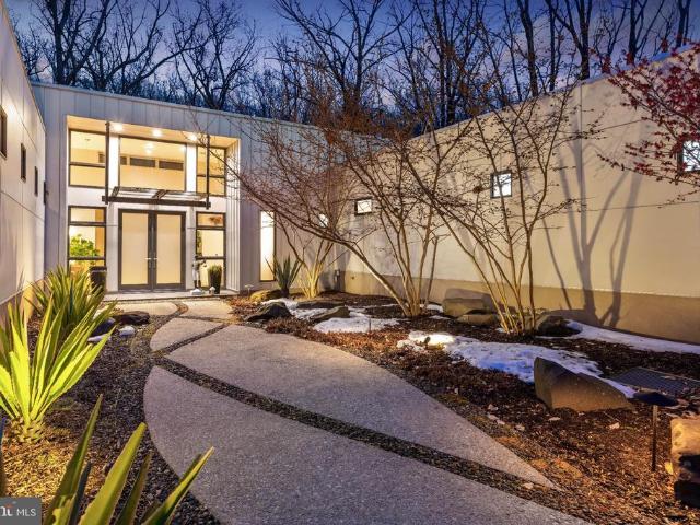 2923 Woodvalley Drive