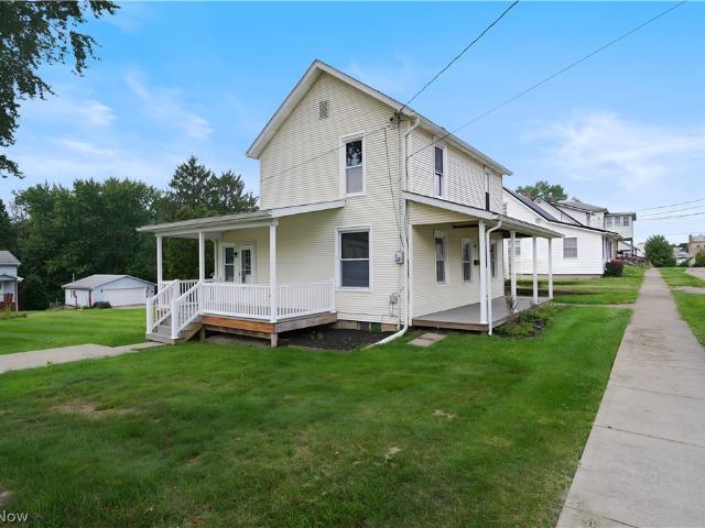 292 2nd Street SE