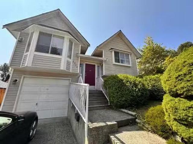 2934 Heckbert Place, Coquitlam, BC, V3C 5B2 house for lease.