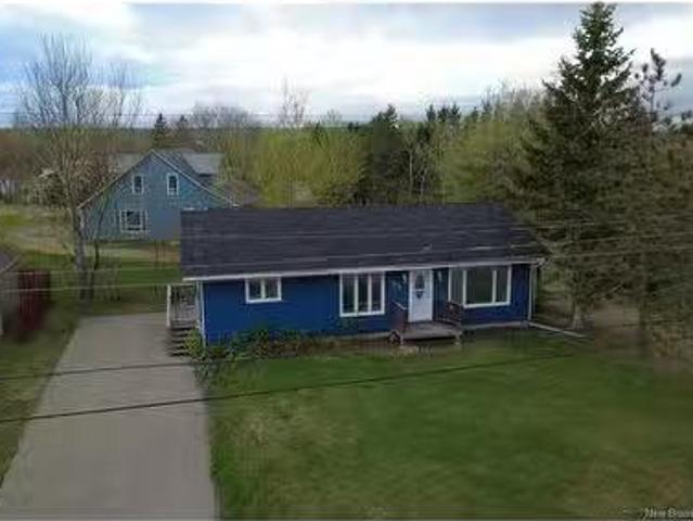 2938 Rue Chiasson, Bas Caraquet, NB, E1W 5V7 house for sale.