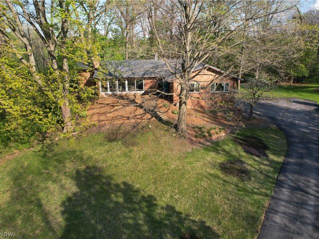 2930 Valley Lane