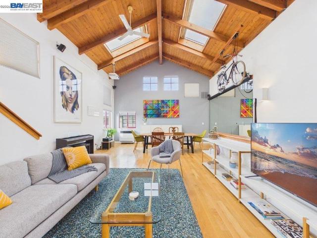 2932 Filbert St 2