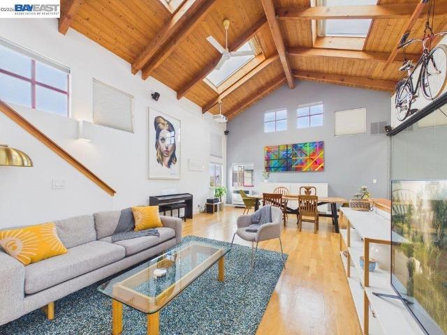 2932 Filbert St 2