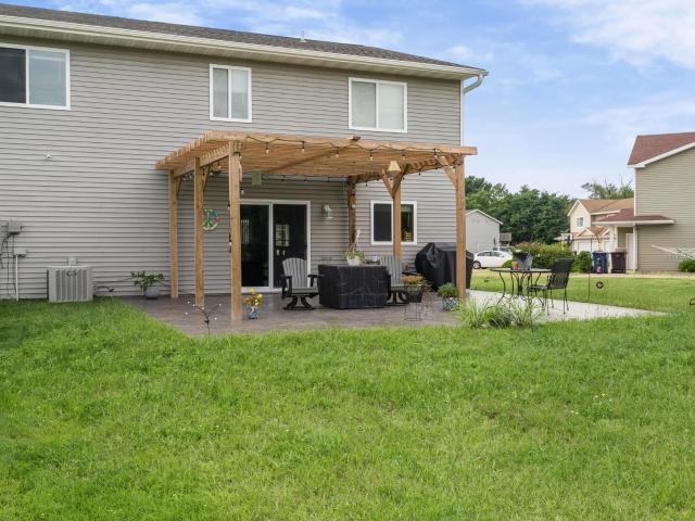 2932 Icecap Rd