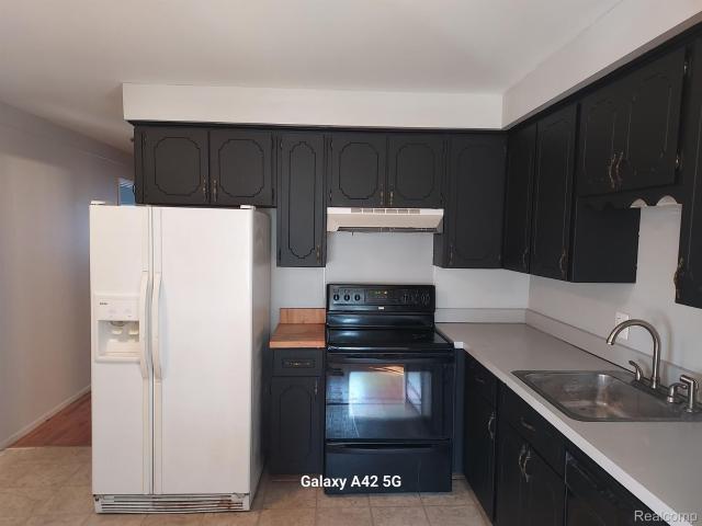 29334 Hoover Road, Warren, US, MI