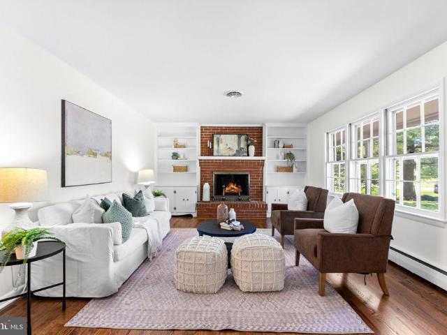 2933 Bethany Lane