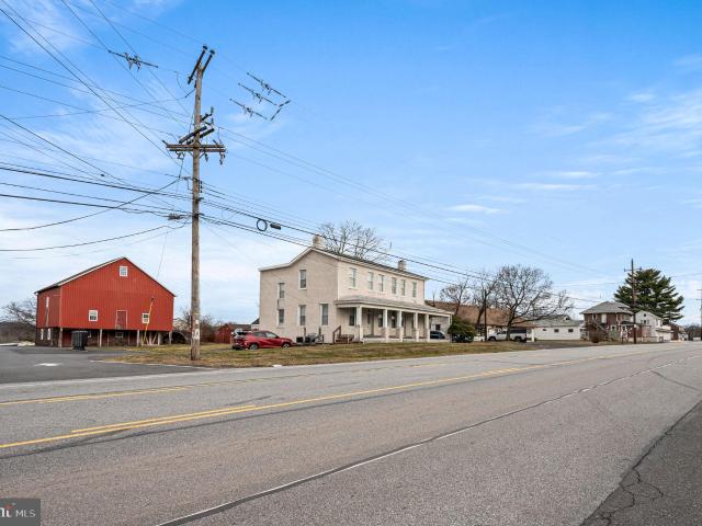 2933 E High St, Pottstown, PA 19464 | MLS #PAMC2163