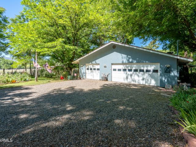 2933 w middle verde road