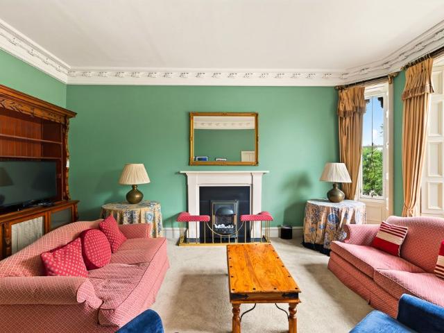 29/3 Castle Terrace