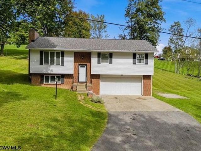 293 Forest Dr, Bridgeport, WV 26330