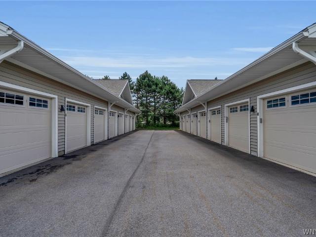 293 Northill Drive E #