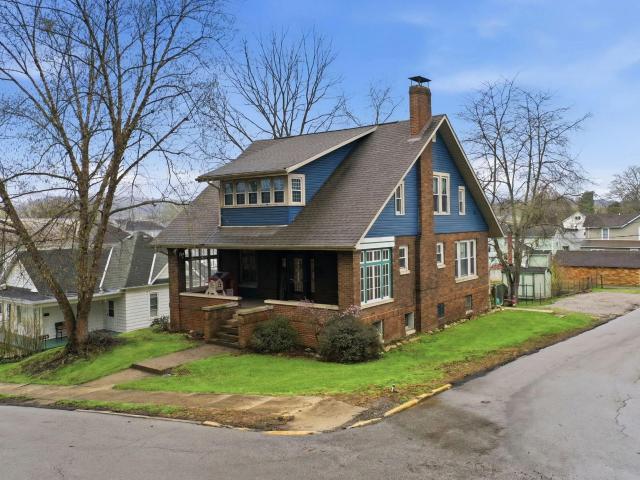 293 Warner Avenue