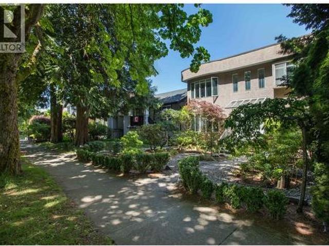 2945 W 12Th Avenue, Vancouver, BC, V6K 2R2 house for sale | Listing ID R3142 | Royal LePage