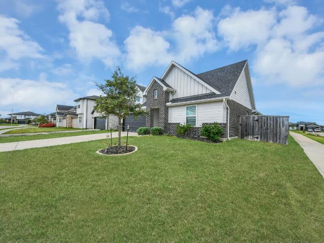 29402 Hoelzen Hollow Drive