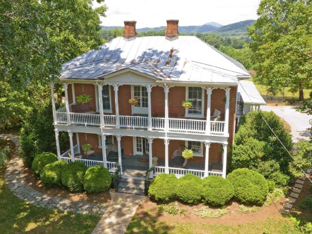 294 Freshwater Cove Ln, Lovingston, VA 22949 | MLS #672288