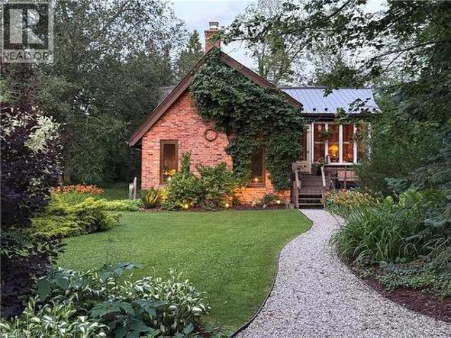 294 Huron Road, Kincardine, ON, N2Z 2X3 house for sale | Listing ID 40847 | Royal LePage