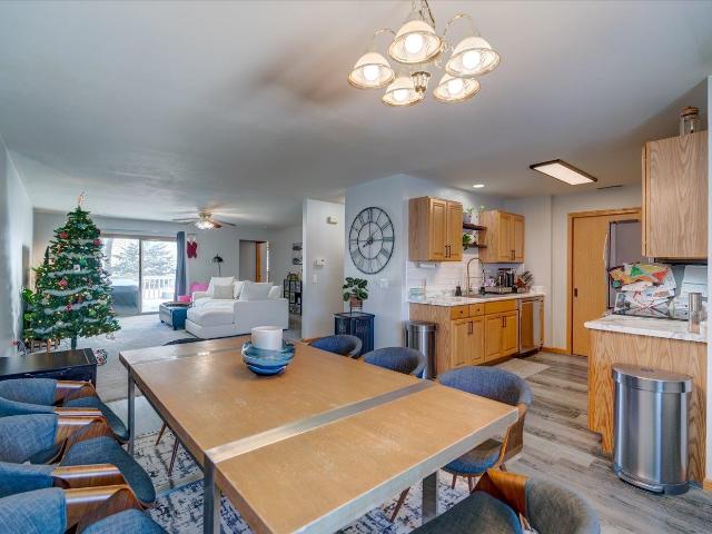 2954 2 Kentville Dr, Sun Prairie, WI 53590 | MLS #2016