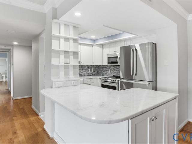 2956 Hathaway Road U510