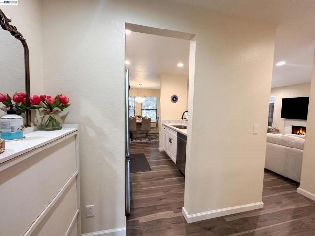 29599 Vanderbilt St 204