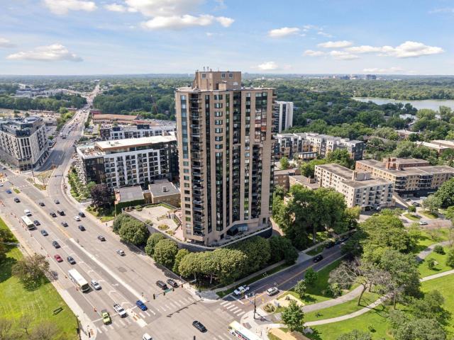 2950 Dean Parkway # 1805