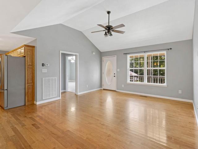 295 Farmway Drive SE