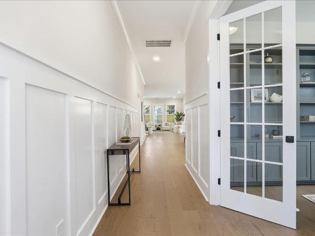 295 W Coleman Boulevard
