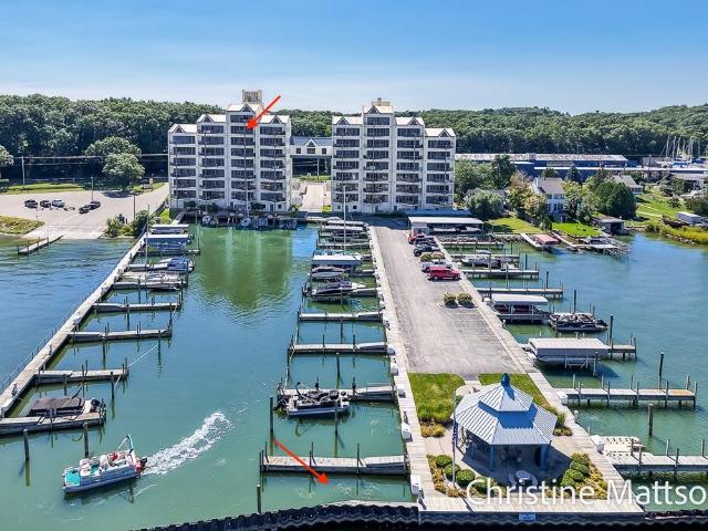 2964 Lakeshore Drive # E702