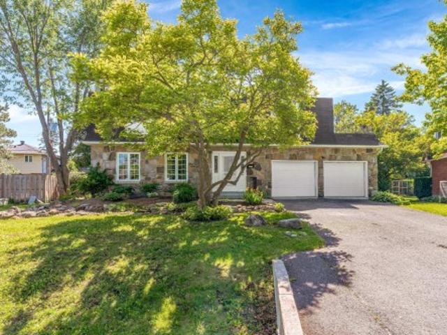 296 Av. Grosvenor, Beaconsfield, QC, H9W 1S5 house for sale | Listing ID 20775 | Royal LePage