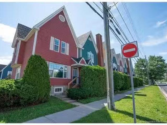 296 Brunswick St, Fredericton, NB, E3B 1G9 house for sale L.