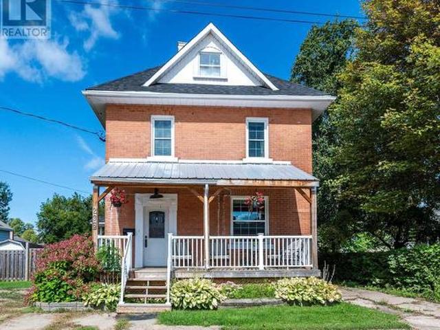 296 First Avenue N, Pembroke, ON, K8A 5C2 house for sale | Listing ID X13777 | Royal LePage