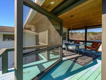 296 Lakeshore Lane