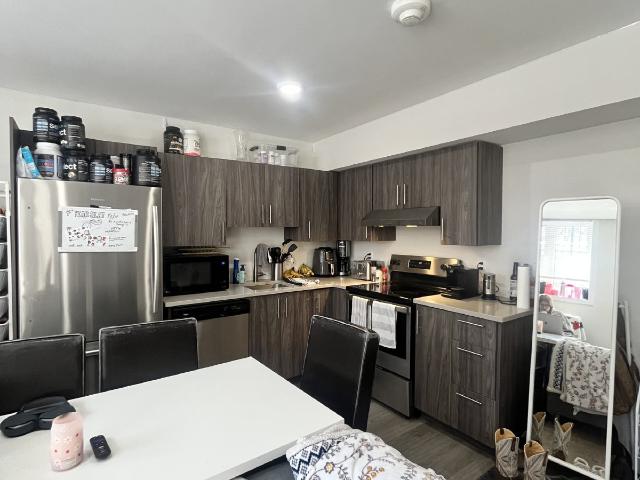 296 Rue Somerset Street East 1 Ottawa, ON K1N 6W1