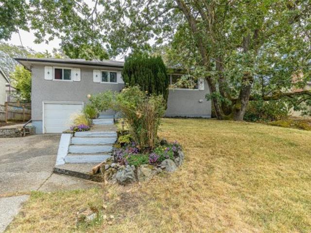 2975 Harriet Rd, Victoria, BC, V9A 1T2 house for sale | Listing ID 1044 | Royal LePage