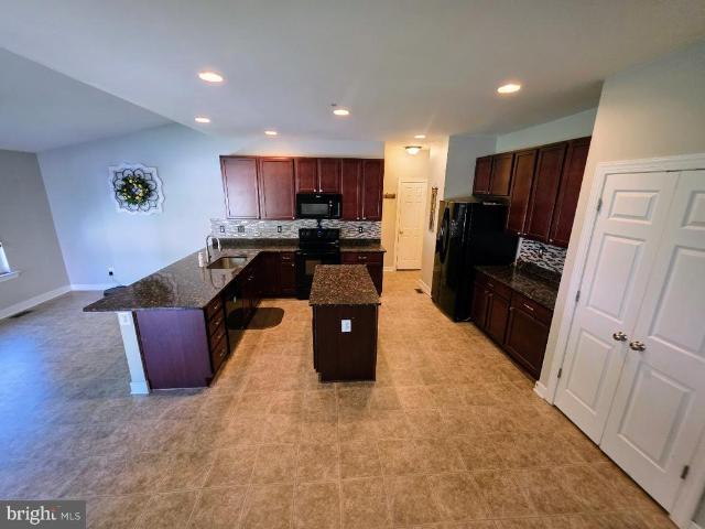 297 Bay Club Parkway