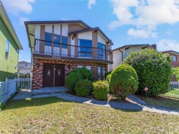 2986 3Rd Avenue E, Vancouver, BC, V5M 1H8 house for sale | Listing ID R3137 | Royal LePage