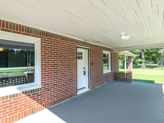 2986 Hilltop Drive