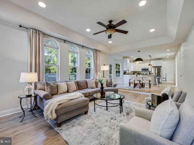 2987 Clairebrook Lane