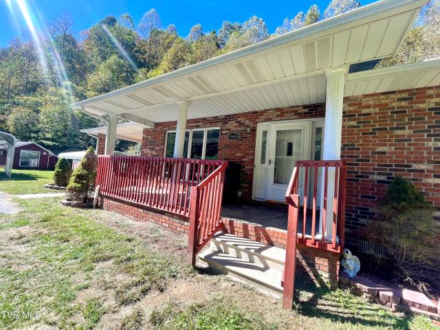 2989 Greenbrier Road