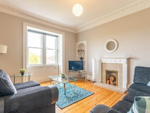 2989L Tanfield, Edinburgh, EH3 5DA 2 bed flat to rent £1,575 pcm £363 pw