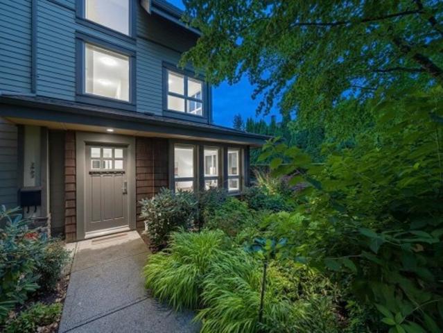 2982 Chesterfield Avenue, North Vancouver, BC, V7N 3M6 townhouse for sale | Listing ID R3152 | Royal LePage
